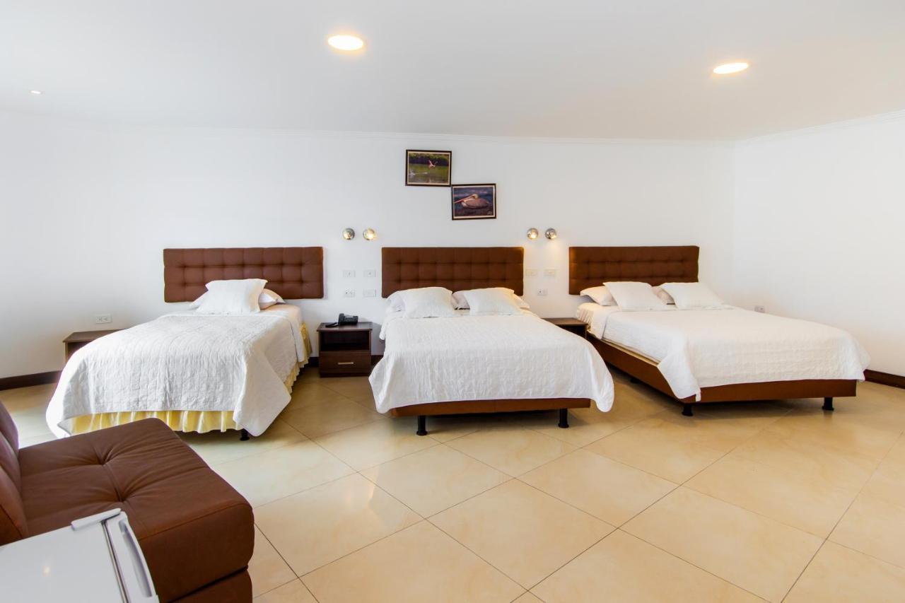 פורטו איורה Grand Hotel Leon Marino Galapagos מראה חיצוני תמונה